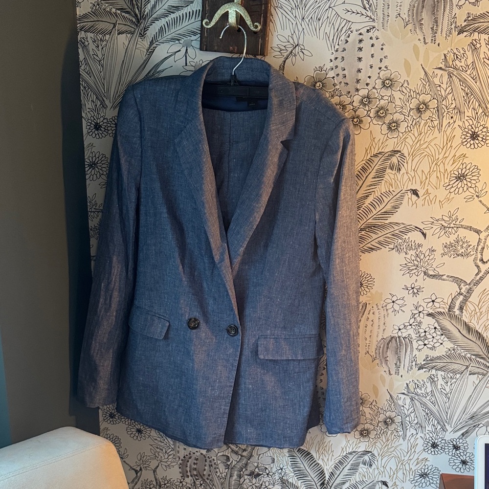 Ann Taylor Linen Shorts and Blazer Set